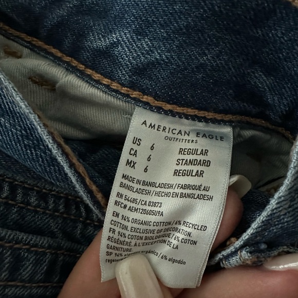 American Eagle 90s straight denim jeans - size 6 - Picture 3 of 3